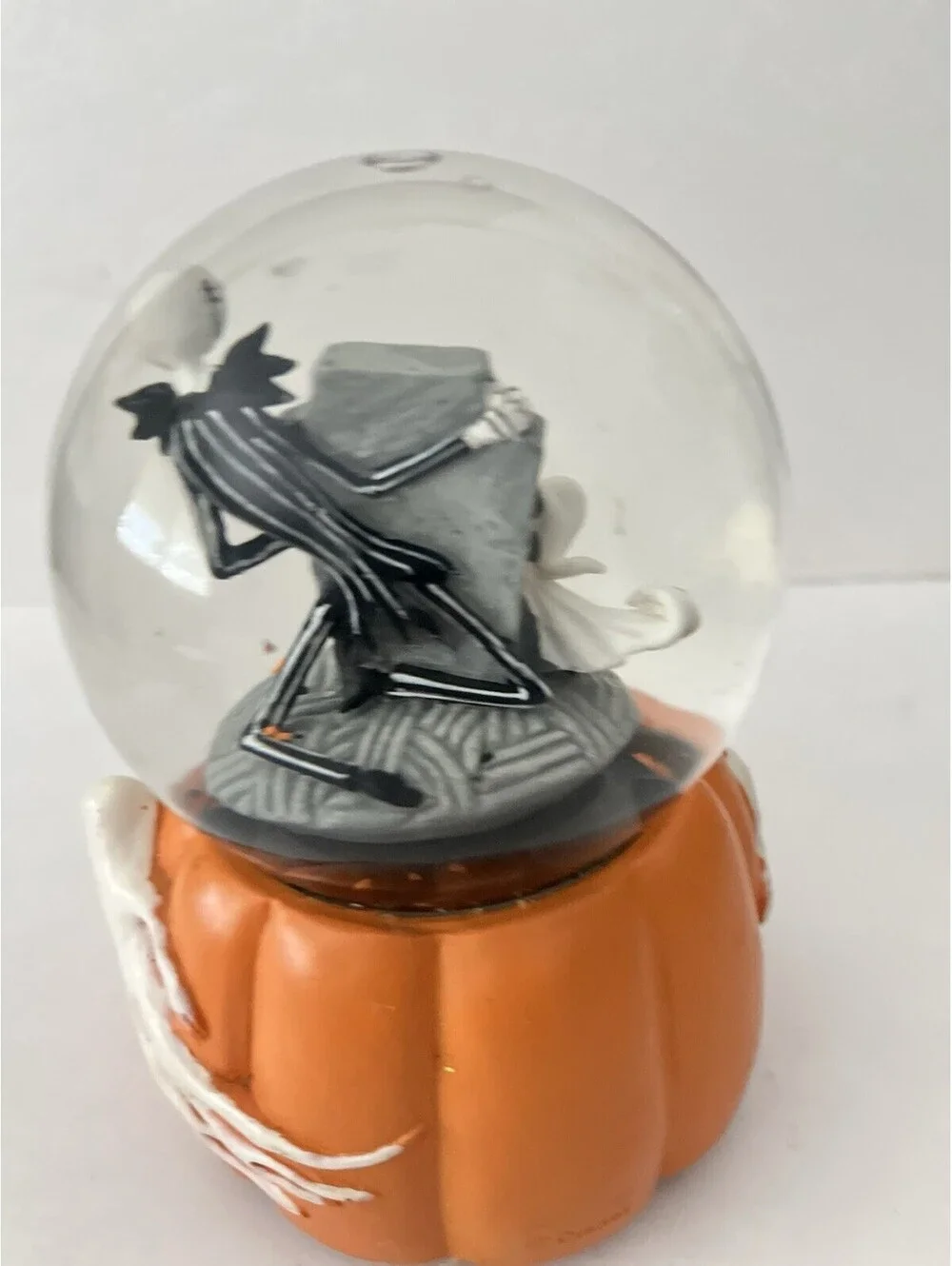 Tim Burtons The Night Before Christmas Halloween Musical Snow Globe